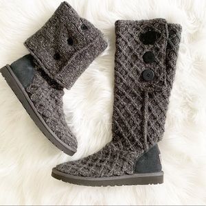 Grey sweater knit uggs!